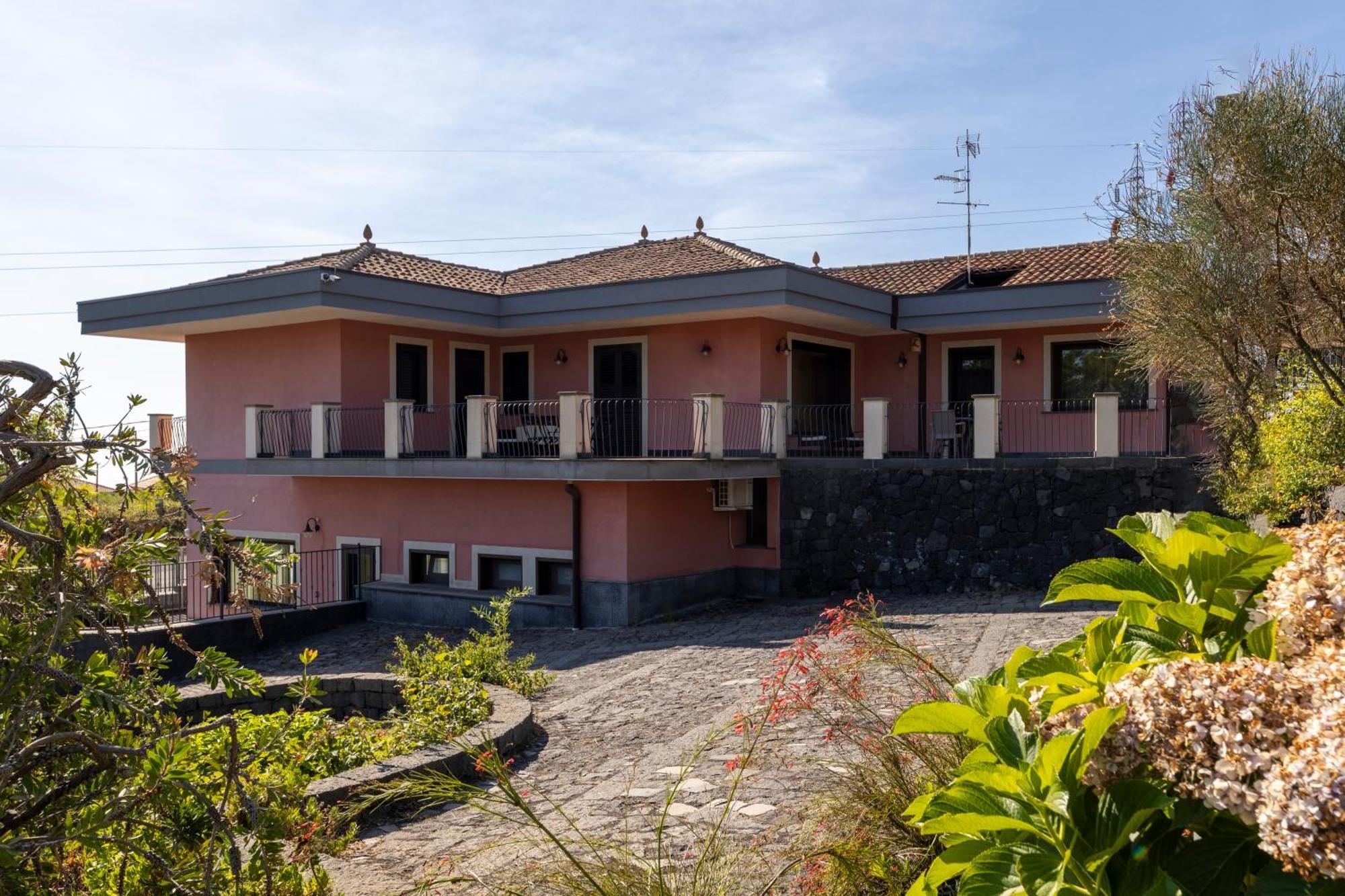 Villa Vulcano, Tra L'Etna E Il Mare Zafferana Etnea Kültér fotó