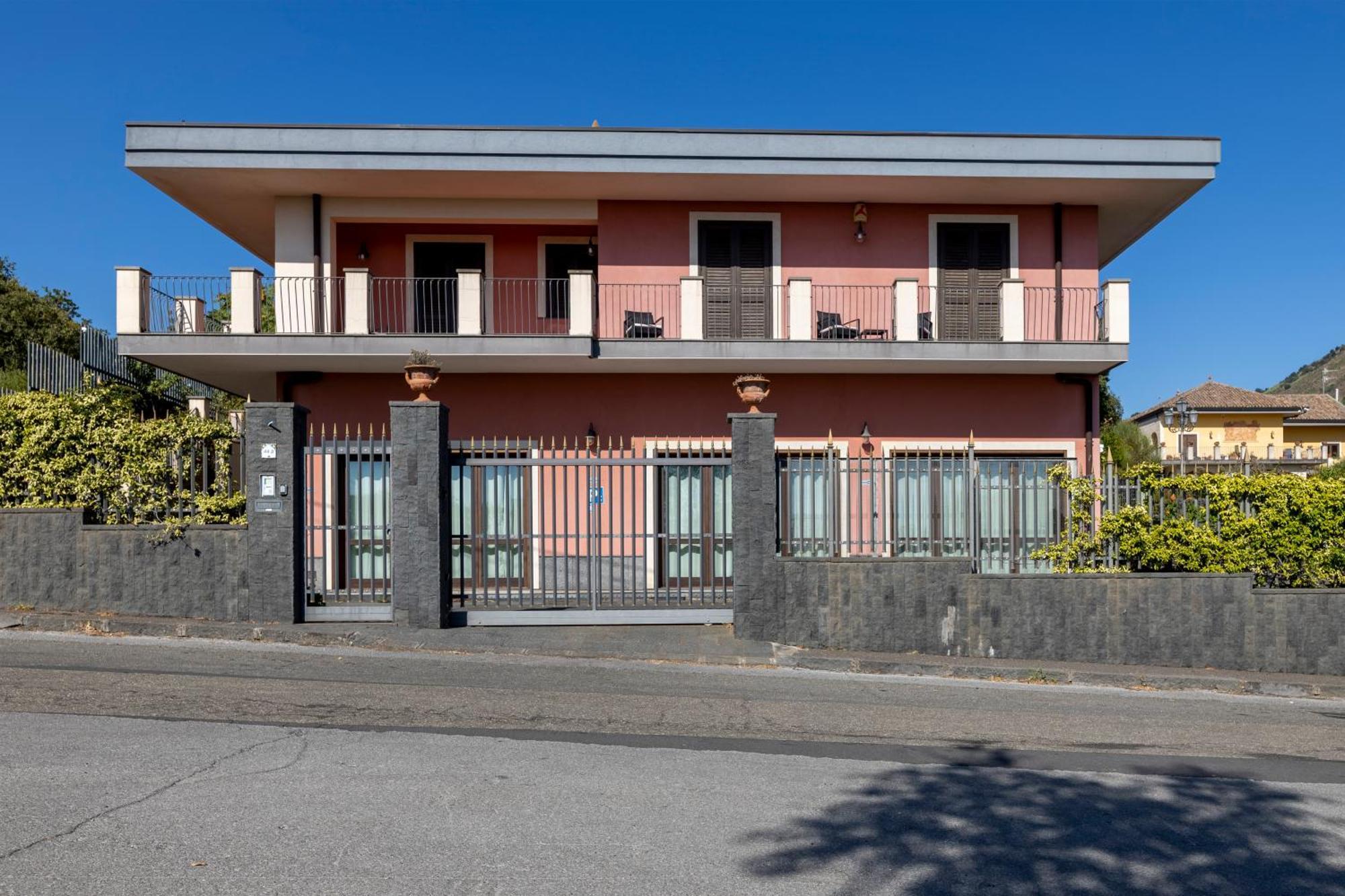 Villa Vulcano, Tra L'Etna E Il Mare Zafferana Etnea Kültér fotó