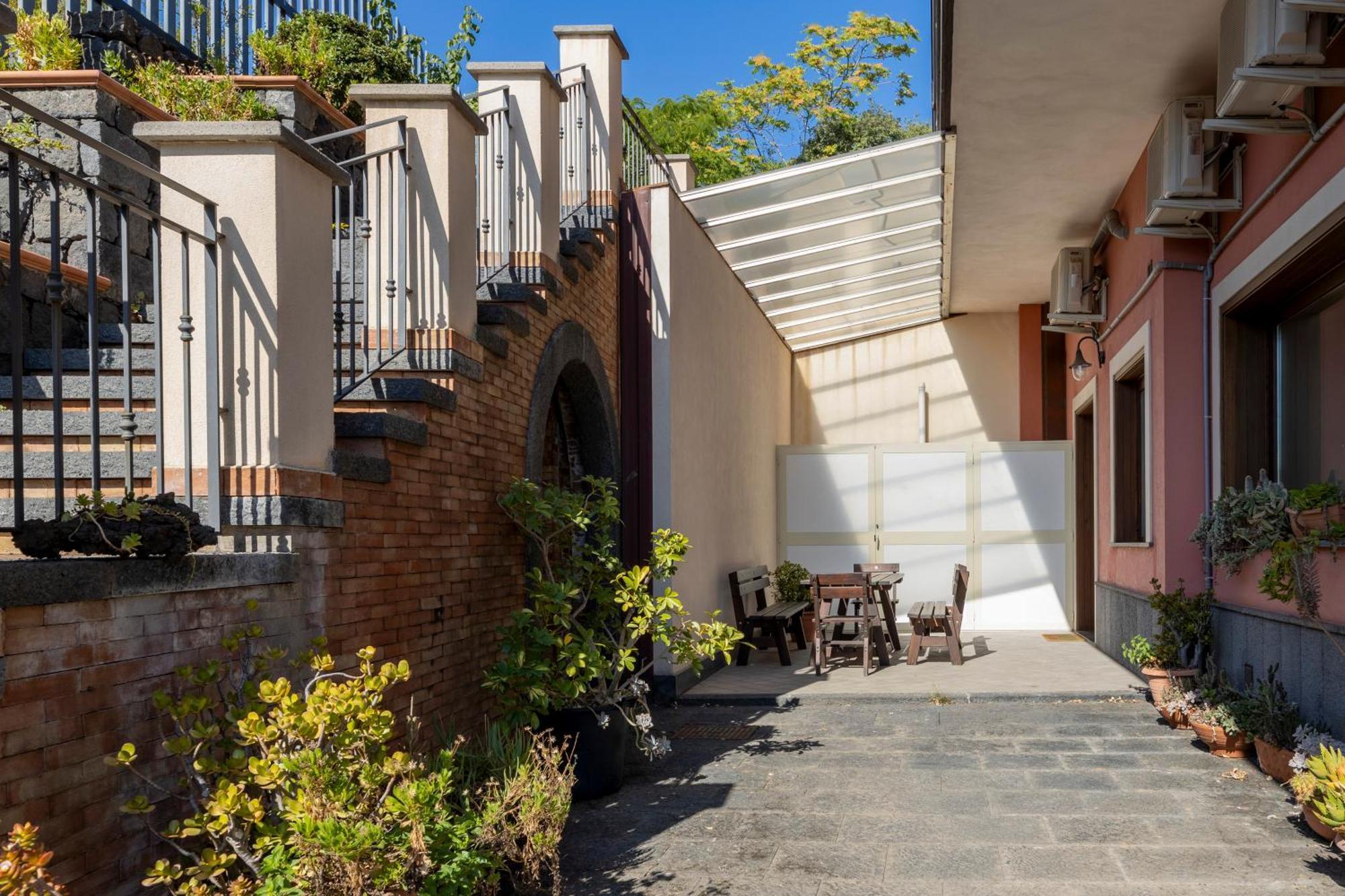 Villa Vulcano, Tra L'Etna E Il Mare Zafferana Etnea Kültér fotó